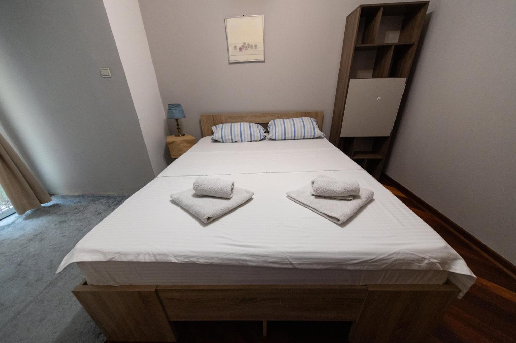 Lux Place Apartments Downtown Kragujevac Exterior photo