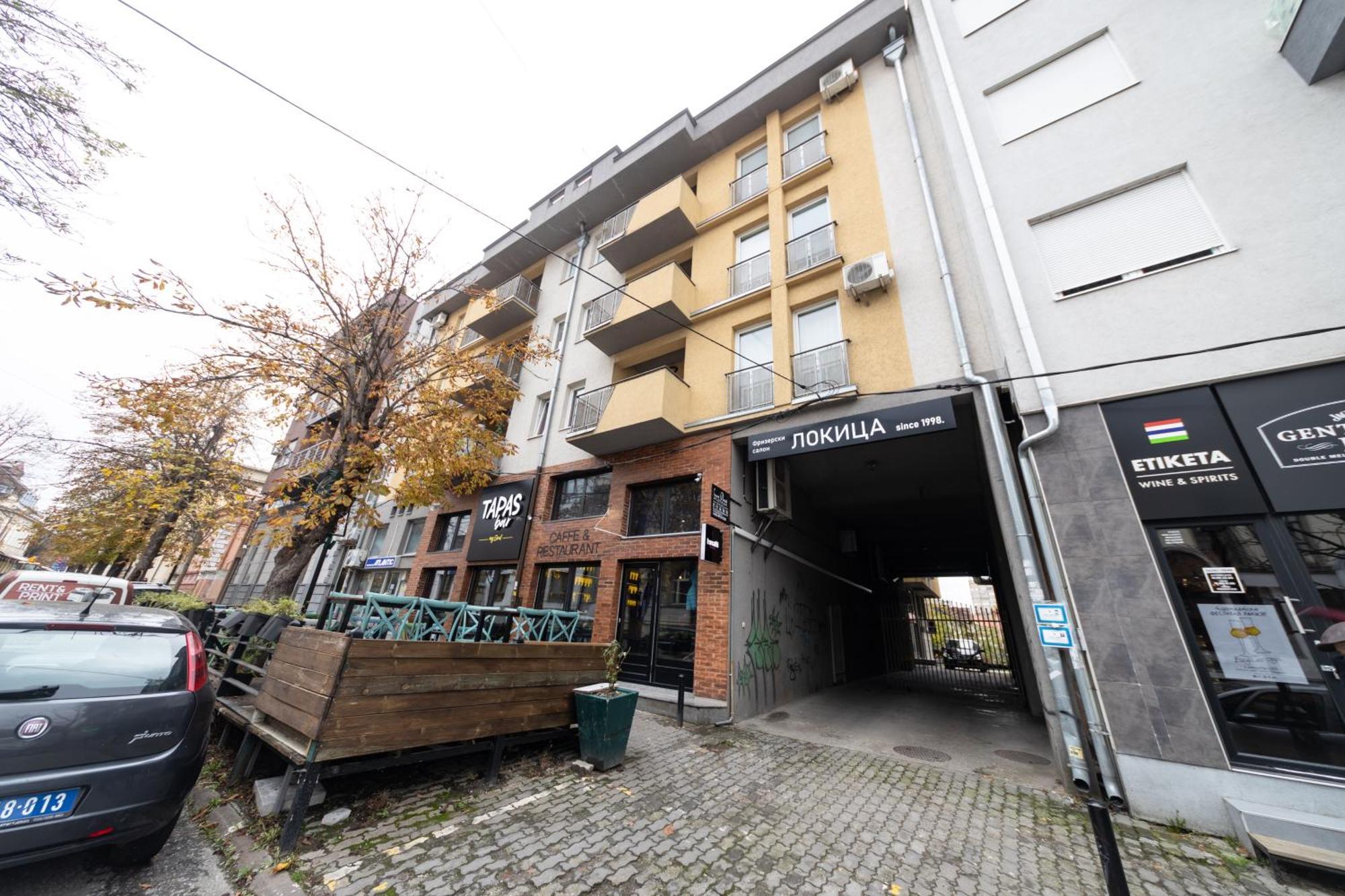 Lux Place Apartments Downtown Kragujevac Exterior photo